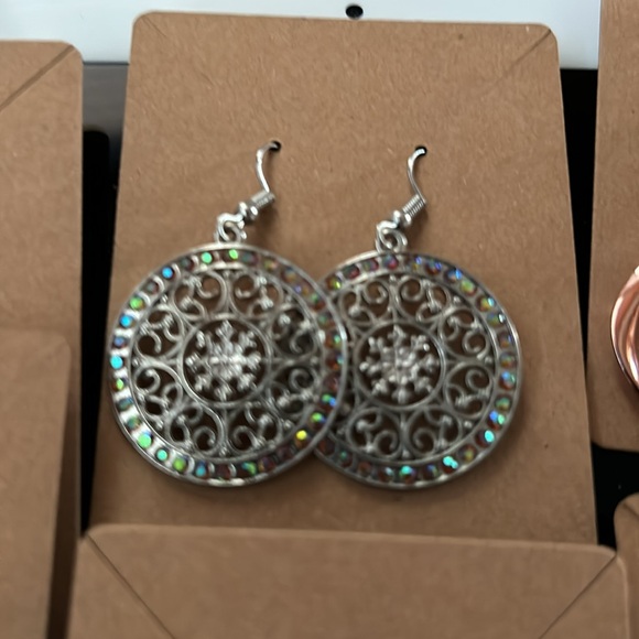 Earring bundle - Picture 7 of 11